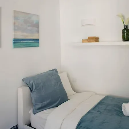 Luxurious Cais Do Sodre, 4 Bedrooms With View Apartment Lisbon