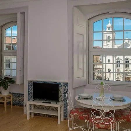 Luxurious Cais Do Sodre, 4 Bedrooms With View Lägenhet