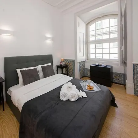 Apartment Luxurious Cais Do Sodre, 4 Bedrooms With View Lisbon