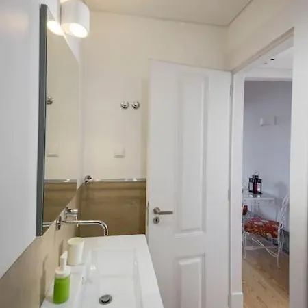 Luxurious Cais Do Sodre, 4 Bedrooms With View