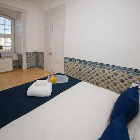 Luxurious Cais Do Sodre, 4 Bedrooms With View Lägenhet *