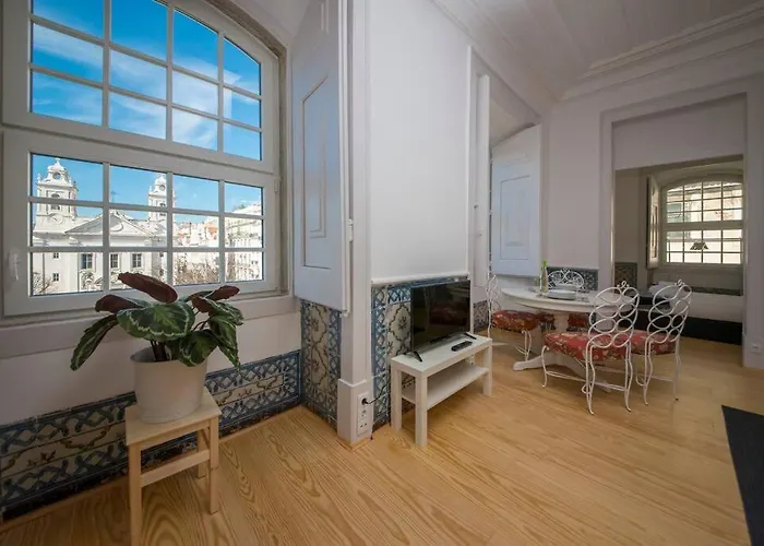Luxurious Cais Do Sodre, 4 Bedrooms With View Lejlighed