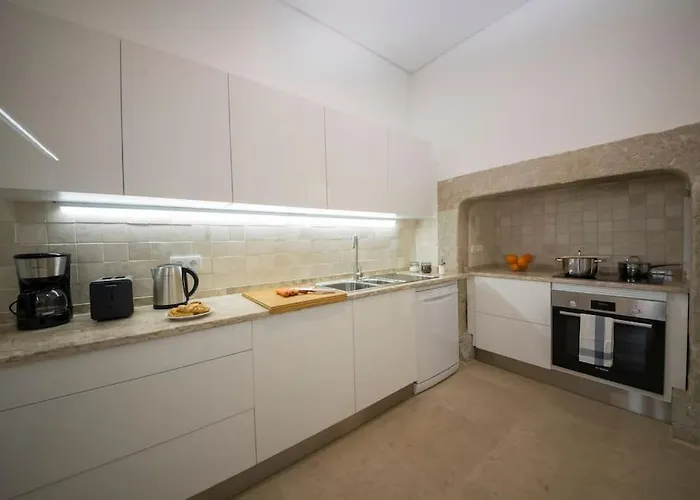 Luxurious Cais Do Sodre, 4 Bedrooms With View