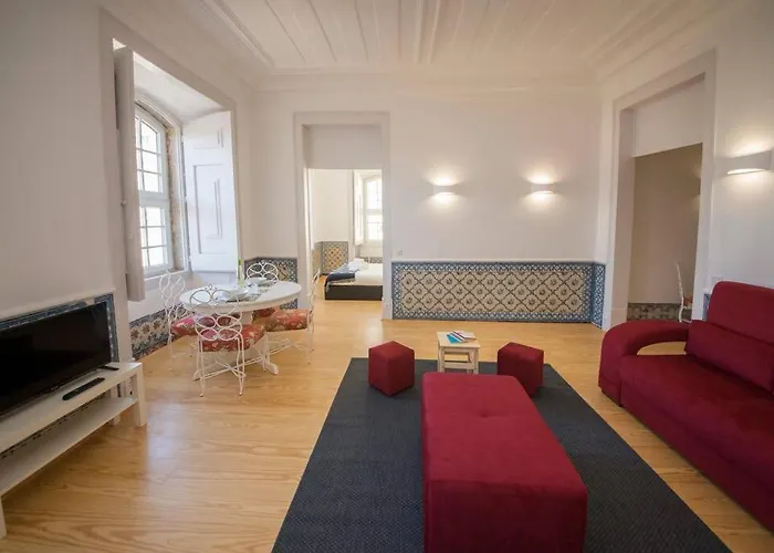 Luxurious Cais Do Sodre, 4 Bedrooms With View Lisboa