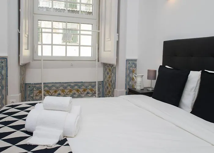 Luxurious Cais Do Sodre, 4 Bedrooms With View Lejlighed