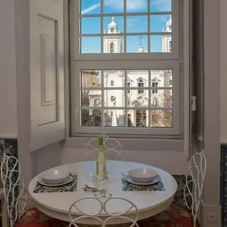 Luxurious Cais Do Sodre, 4 Bedrooms With View Lisbon