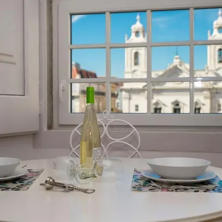 Luxurious Cais Do Sodre, 4 Bedrooms With View Apartment *