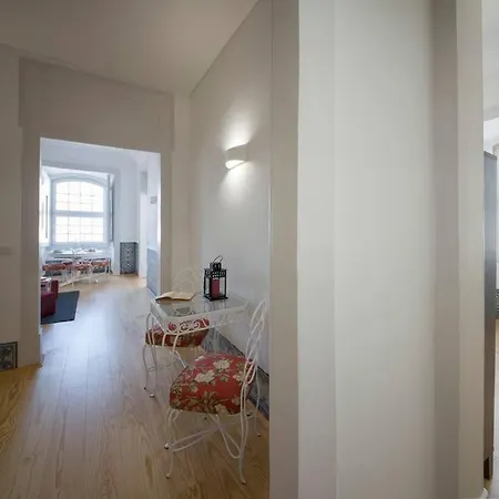Luxurious Cais Do Sodre, 4 Bedrooms With View Апартаменты *